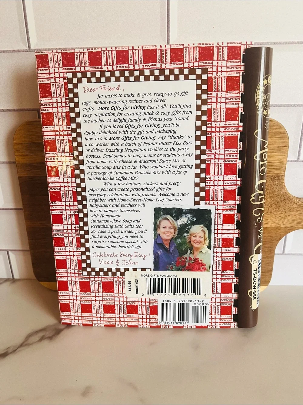 Gooseberry Patch More Gifts for Giving Cookbook - Red Plaid